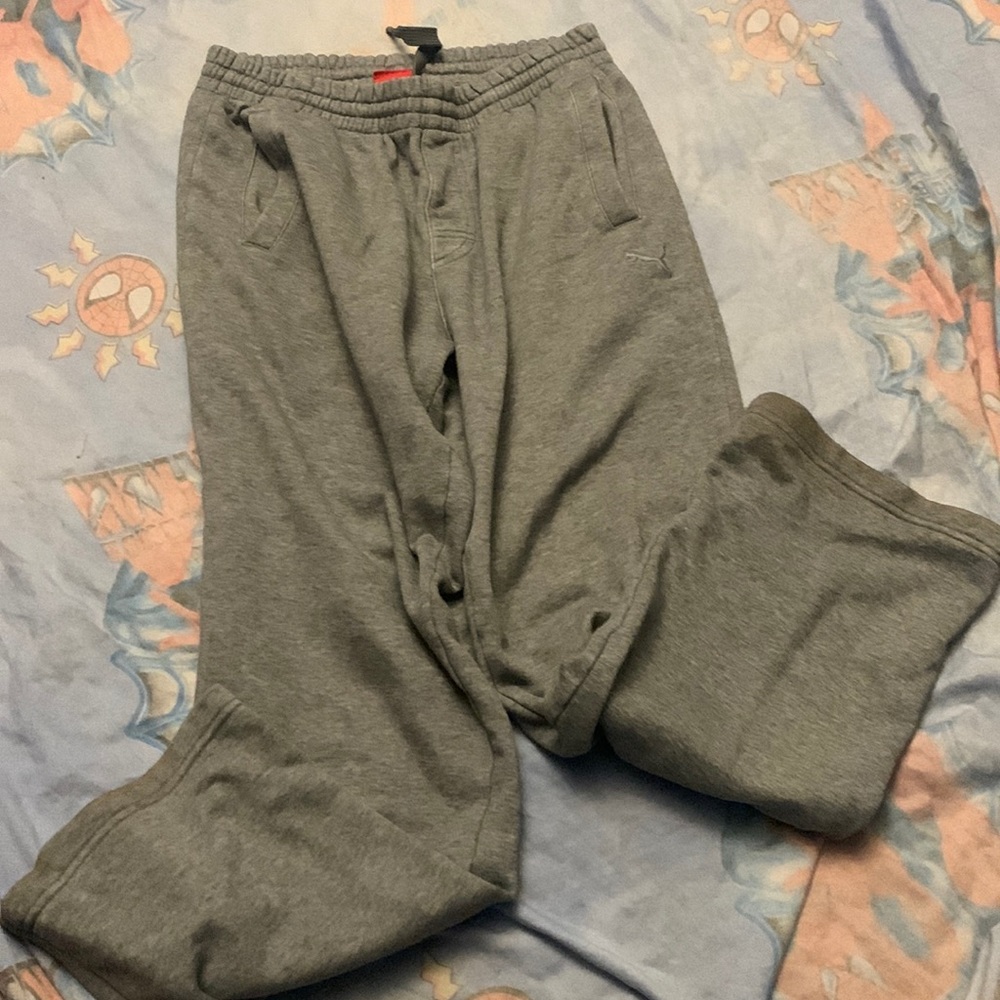 Men’s size medium puma baggy sweatpants